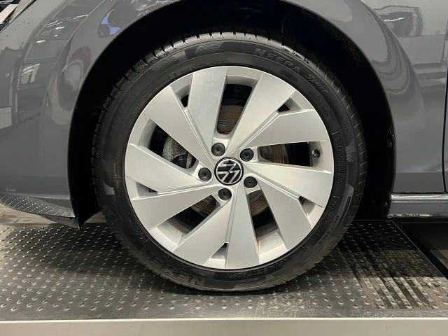 Volkswagen Golf 1.5 eTSI DSG Golf VIII Variant