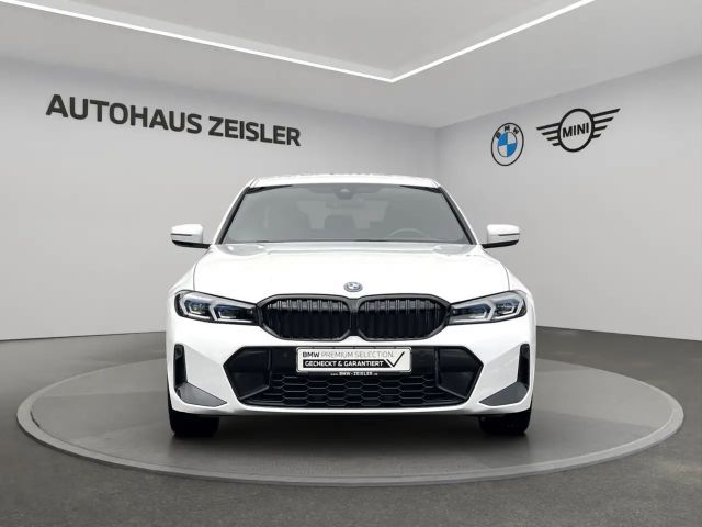 BMW 320 320e M-Sport Sedan