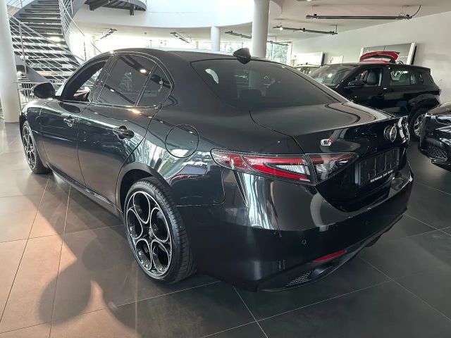 Alfa Romeo Giulia Competizione 2.0 280PS *HARMAN*Assistenz*