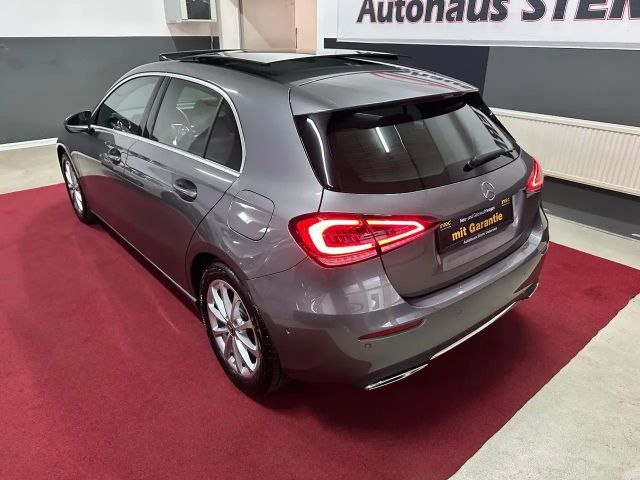 Mercedes-Benz A 250 *Carplay*LED*Kamera*Pano-Schiebe*