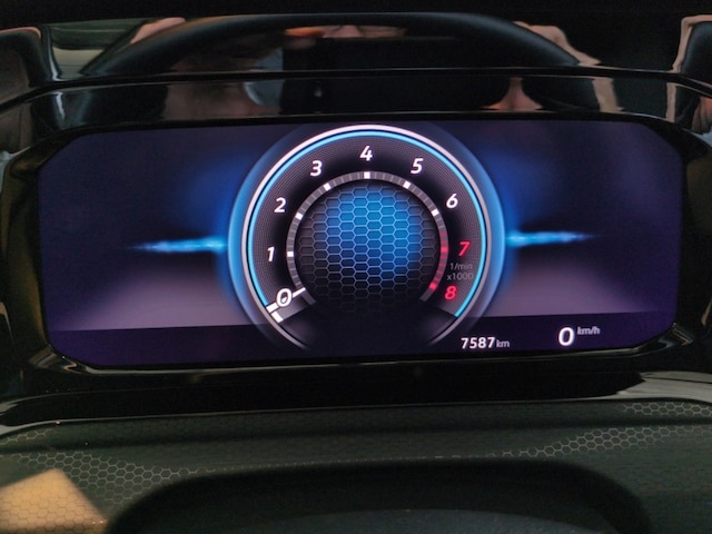 Volkswagen Golf 2.0 TSI DSG Golf VIII