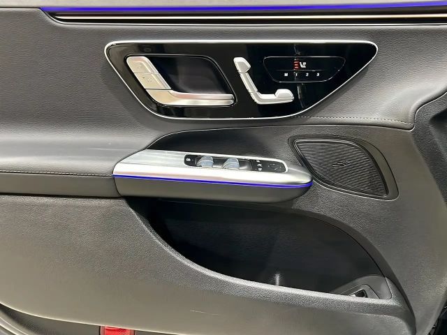 Mercedes-Benz EQE 350 AMG Line Sedan