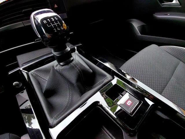 Opel Astra 1.2 Turbo Edition Turbo