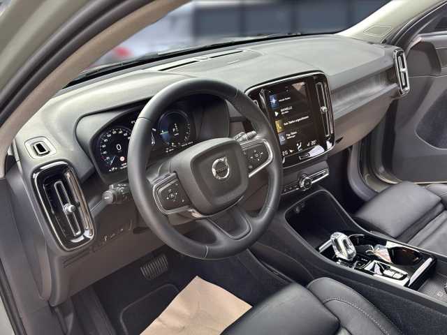 Volvo XC40 XC40 Bluetooth LED Vollleder Klima Standhzg Einparkhilfe el. Fenster