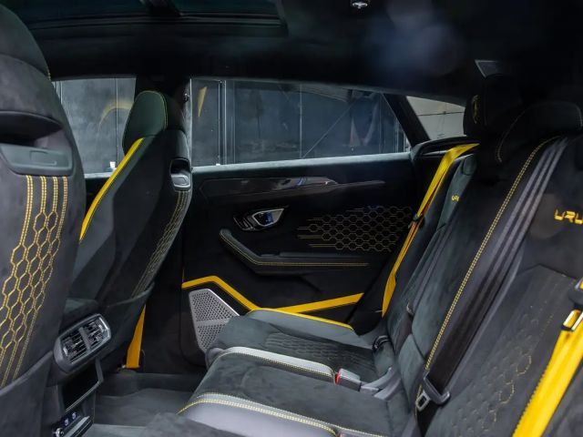 Lamborghini Urus Performante