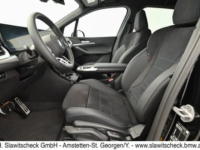 BMW 230 Sedan xDrive