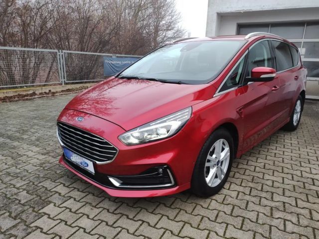 Ford S-Max Titanium