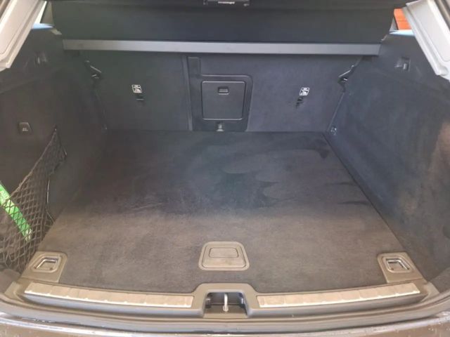 Volvo XC60 Dark Plus