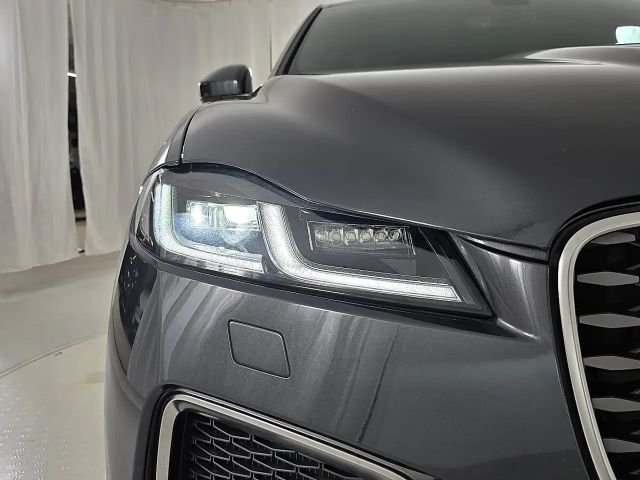 Jaguar F-Pace AWD P400e R-Dynamic