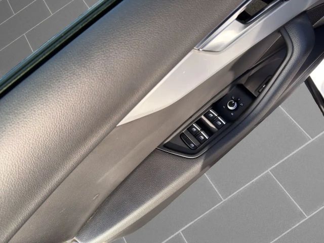 Audi A4 40 TDI S-Line S-Tronic Sedan