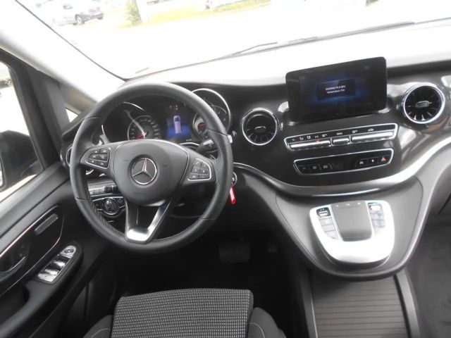 Mercedes-Benz V 220 Edition Kompakt 6-Sitze Klima LED NAVI Kamera Temp