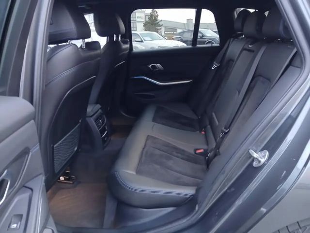 BMW 330 330e M-Sport Touring xDrive