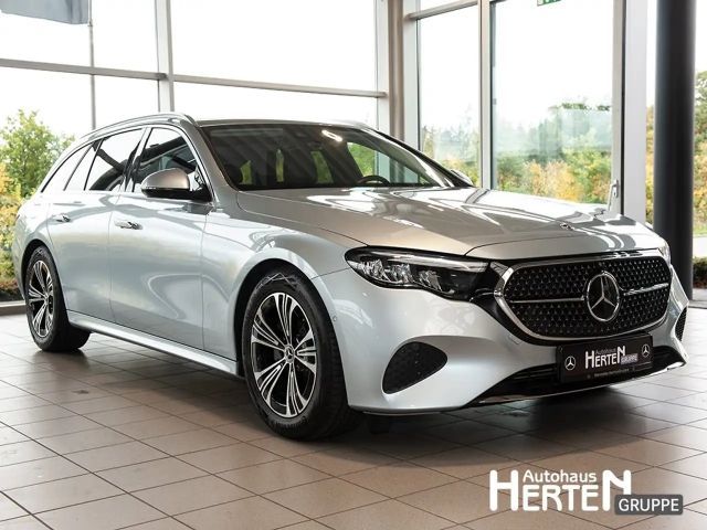Mercedes-Benz E 220 AVANTGARDE E 220 d Estate