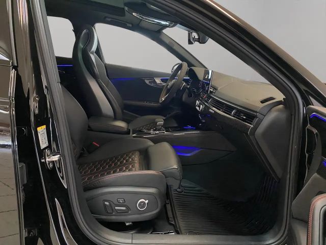 Audi RS4 Avant Quattro