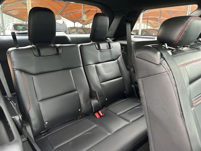 Ford Explorer ST Line