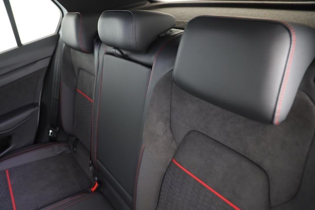 Volkswagen Golf 2.0 TSI DSG Golf VIII