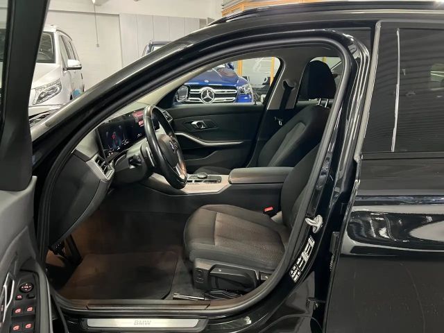 BMW 320 320d Touring xDrive