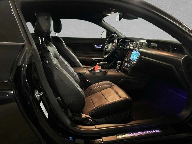 Ford Mustang Fastback GT 5.0 V8