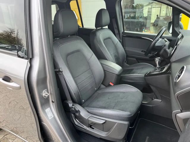 Mercedes-Benz T-Klasse EDITION 180d AUTOMATIK (8xRÄDER/NAVI)