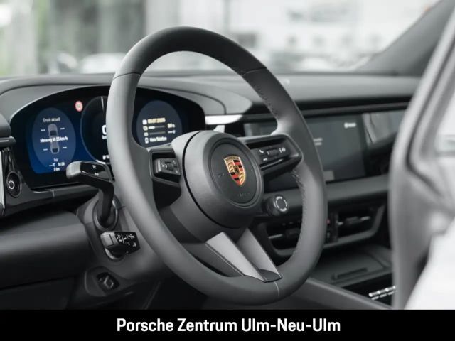 Porsche Macan 4