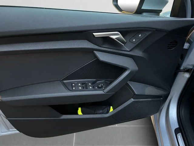 Audi A3 30 TFSI Sedan