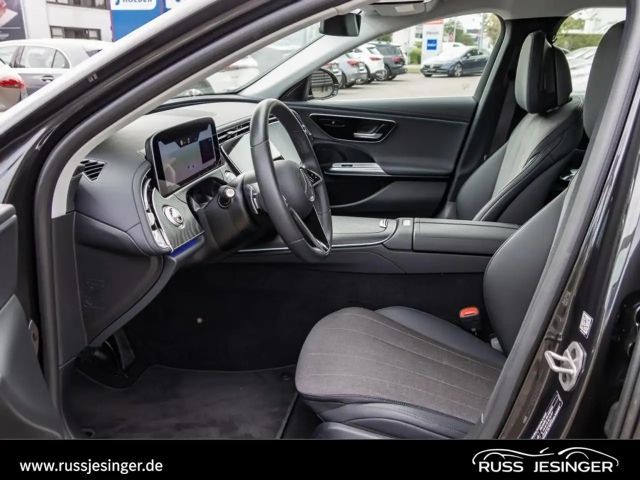 Mercedes-Benz E 200 AVANTGARDE Estate