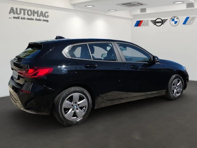 BMW 118 118i Sedan