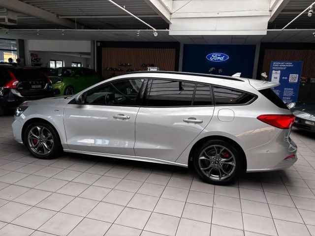 Ford Focus ST Line Wagon