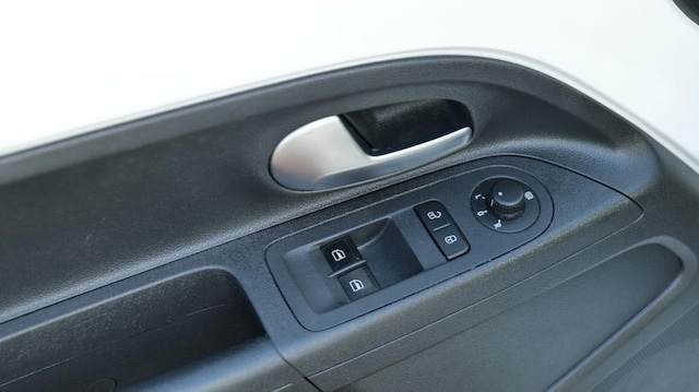 Volkswagen up! 1.0 65PS 5-Gang