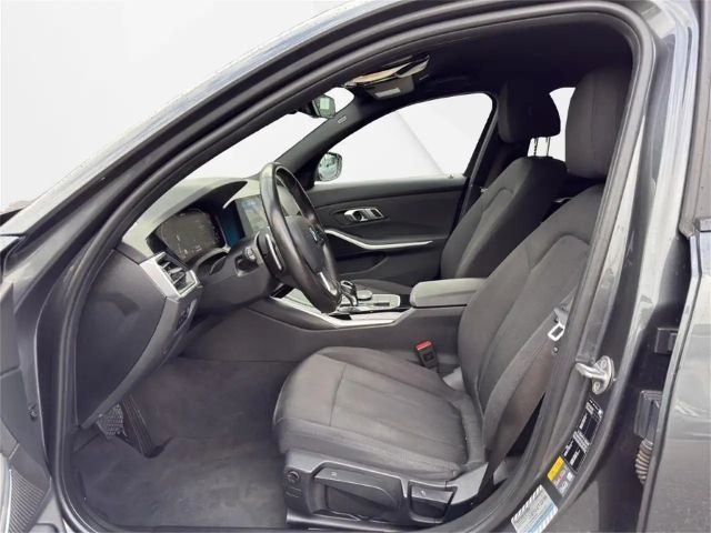 BMW 330 *** Hybrid *** Gesamt 292 PS *** NP 64.314 ***