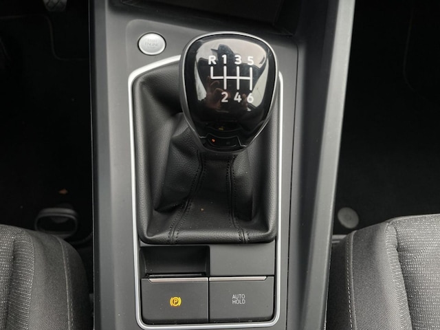 Volkswagen Golf 1.0 TSI Life Variant