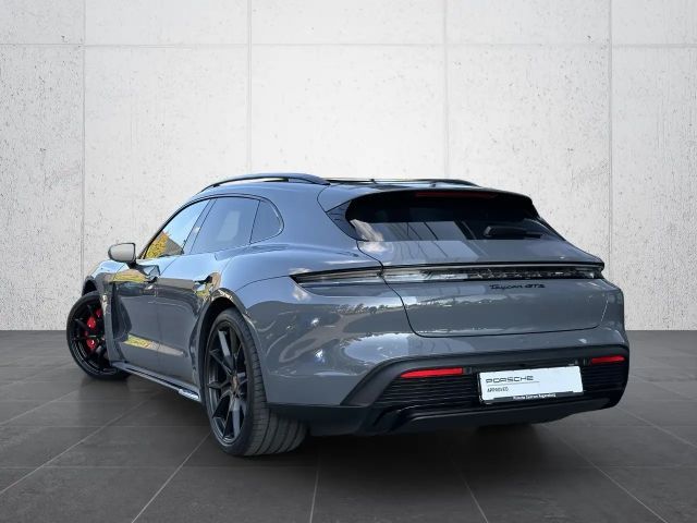 Porsche Taycan GTS Sport Turismo