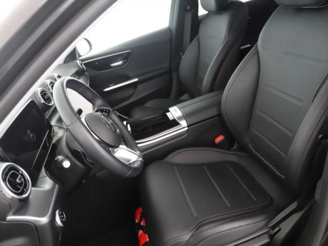 Mercedes-Benz C 400 4MATIC Sedan