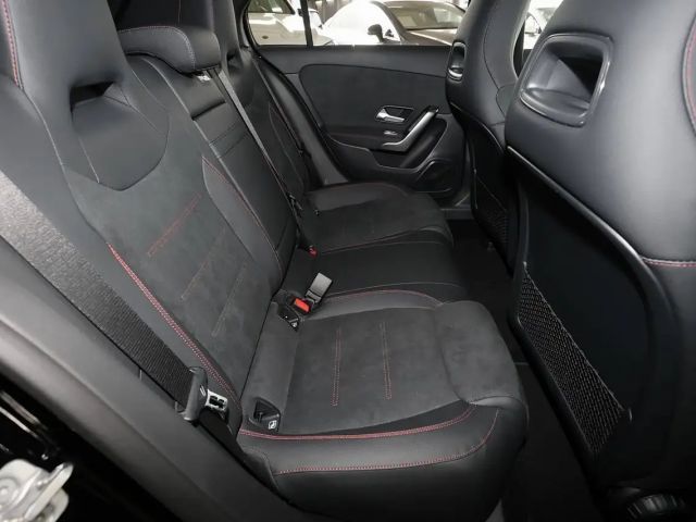 Mercedes-Benz A 200 AMG Line