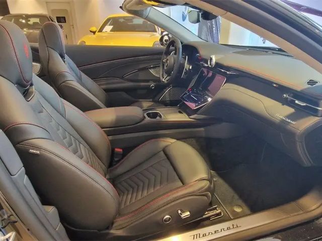 Maserati GranCabrio Trofeo