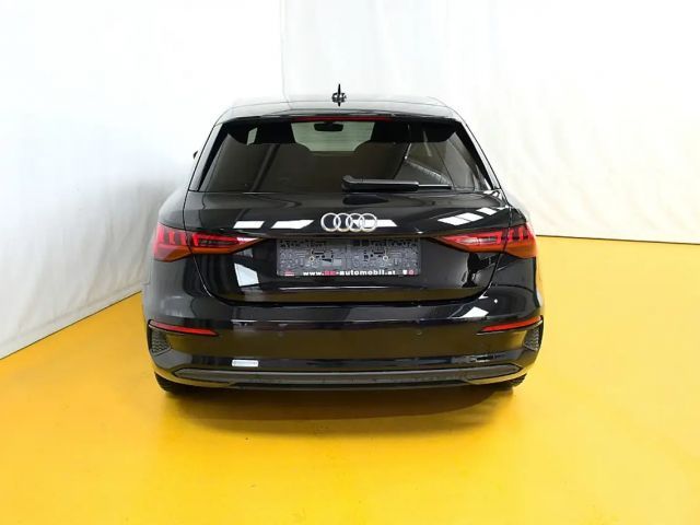 Audi A3 30 TFSI S-Tronic Sedan
