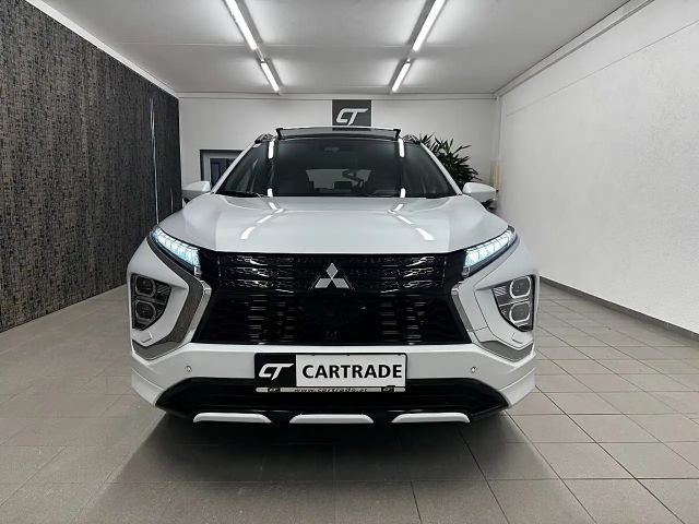 Mitsubishi Eclipse Cross / LED/ PANORAMAD./ ACC/ NAVI/ RÜCKFAHRK./ ANHV./