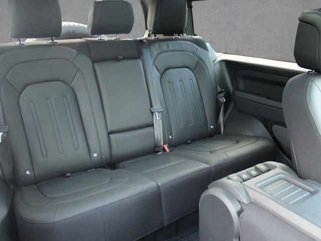 Land Rover Defender 90 D300