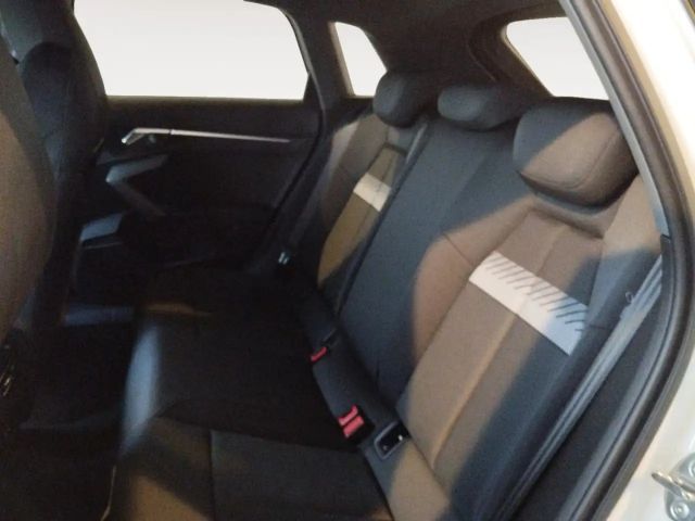 Audi A3 30 TFSI Sedan