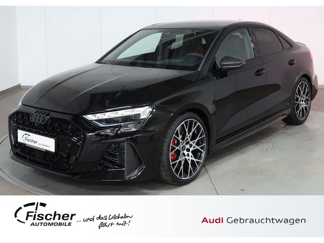 Audi RS3 Quattro S-Tronic Sedan