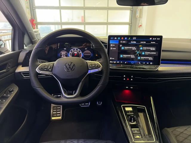 Volkswagen Golf 1.5 eTSI DSG