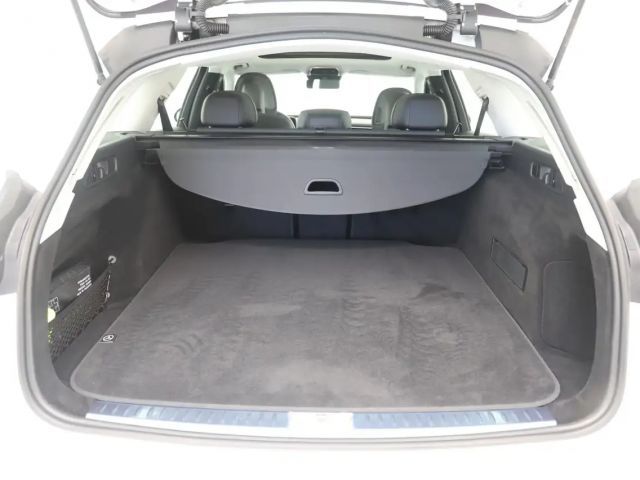 Mercedes-Benz E 200 4MATIC AVANTGARDE Estate