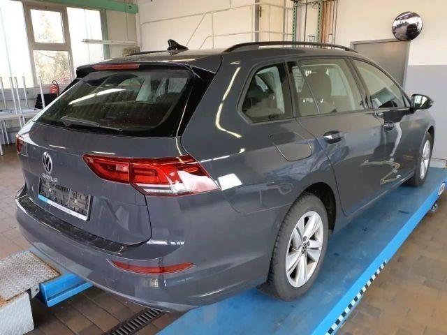 Volkswagen Golf Life Variant