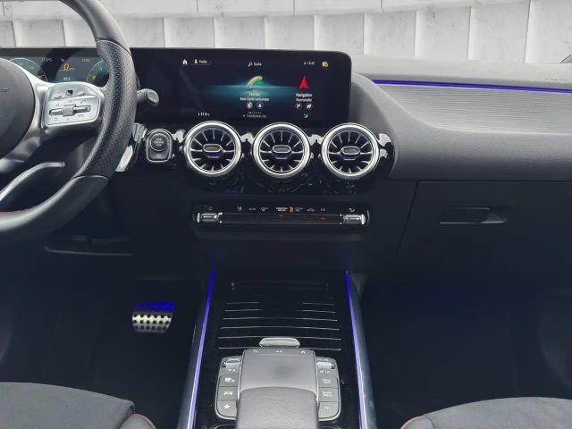 Mercedes-Benz GLA 200 AMG Line