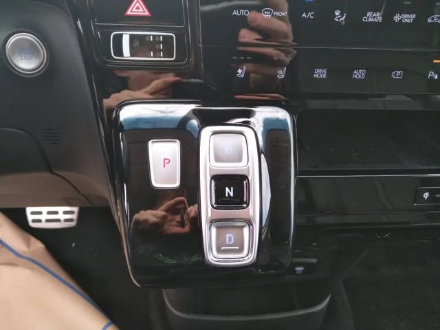 Hyundai Staria Bus HEV Prestige Line 1.6 T-GDi HEV