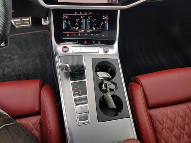 Audi S6 Avant Quattro