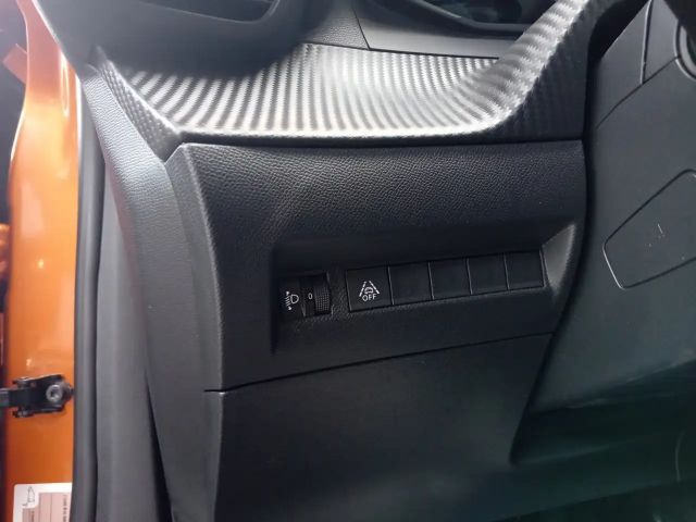 Peugeot E-2008 Active Pack