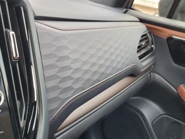 Subaru Forester 2.0 Platinum MJ 25