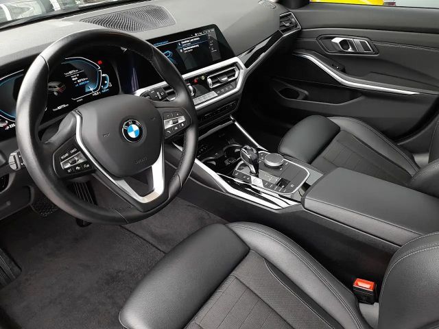 BMW 330 330e Sport Line Touring