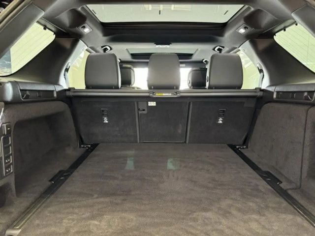 Land Rover Discovery D250 Dynamic R-Dynamic SE